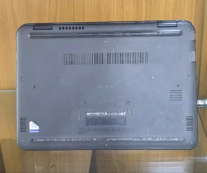Laptop Dell Latitude 3300 8GB Intel Core i3 SSD 128GB
