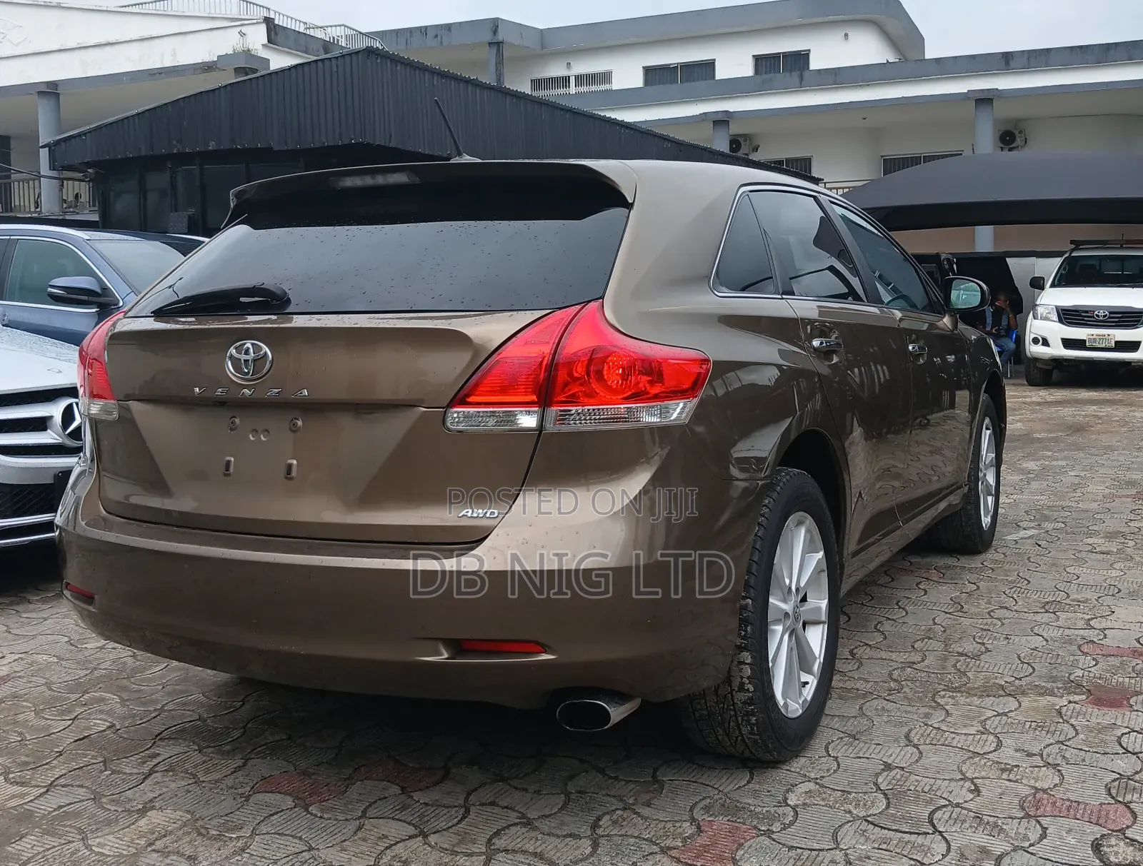 Toyota Venza AWD 2012 Brown