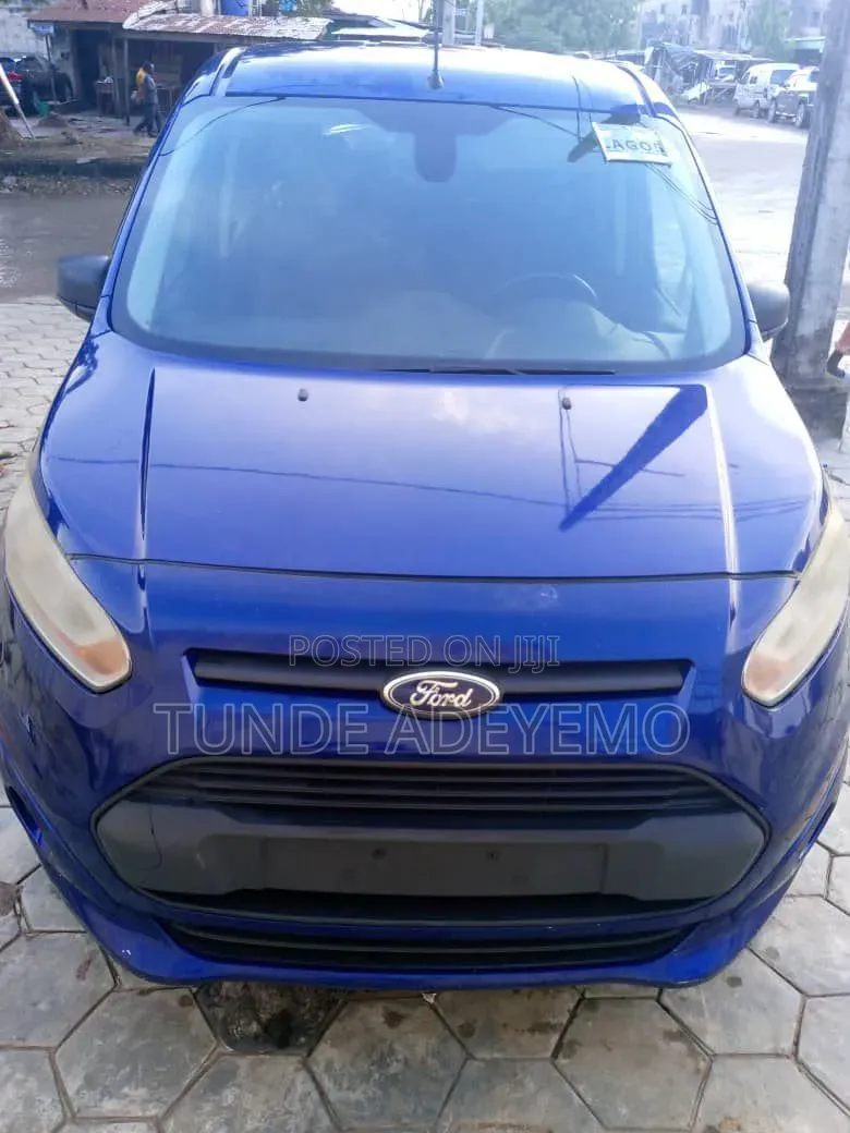 Ford E-150 2010 Blue