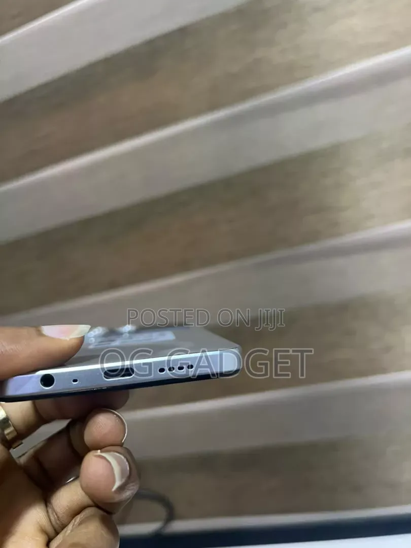 New Tecno Spark 40 256 GB Silver