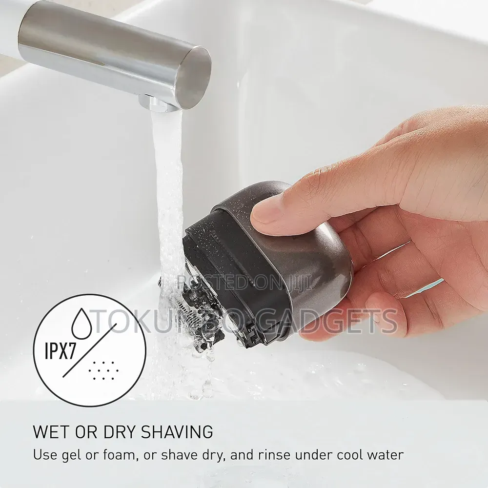 Panasonic ES-CM3A 3-Blade Compact Shaver, Wet & Dry -IPX7- USB-C \