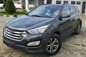 Hyundai Santa Fe Limited 4dr SUV (3.3L 6cyl 6A) 2014 Gray