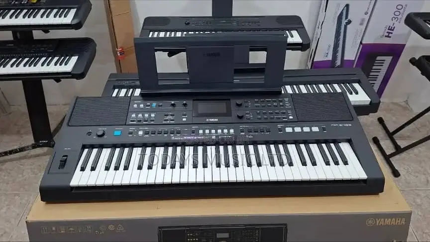 Yamaha PSR-E483 Keyboard