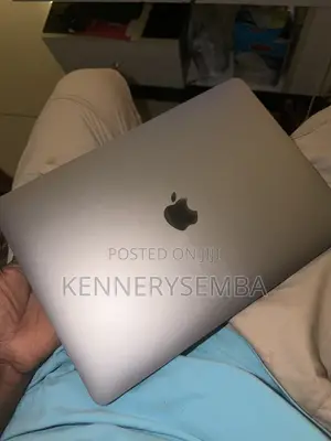 Laptop Apple MacBook Pro 2020 16GB Intel Core i7 SSD 512GB