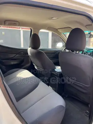 Mitsubishi L200 2019 White