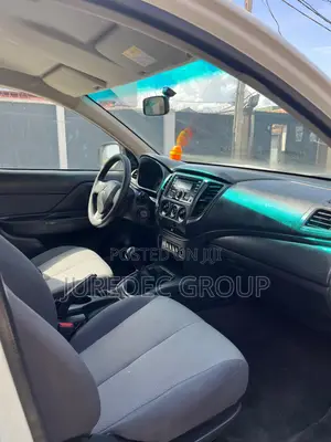 Mitsubishi L200 2019 White