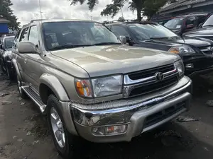 Toyota 4-Runner 2000 Gold
