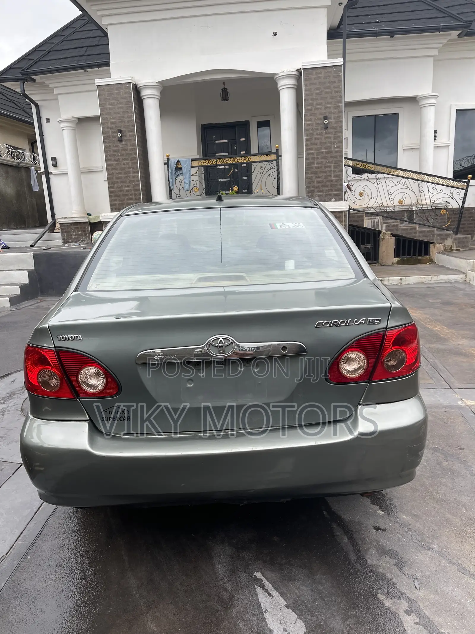 Toyota Corolla LE 2004 Gray