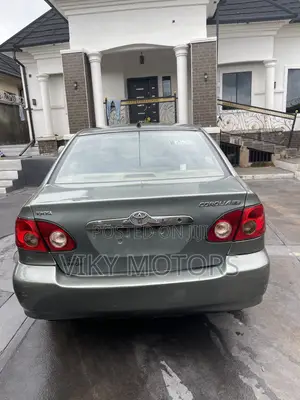 Toyota Corolla LE 2004 Gray
