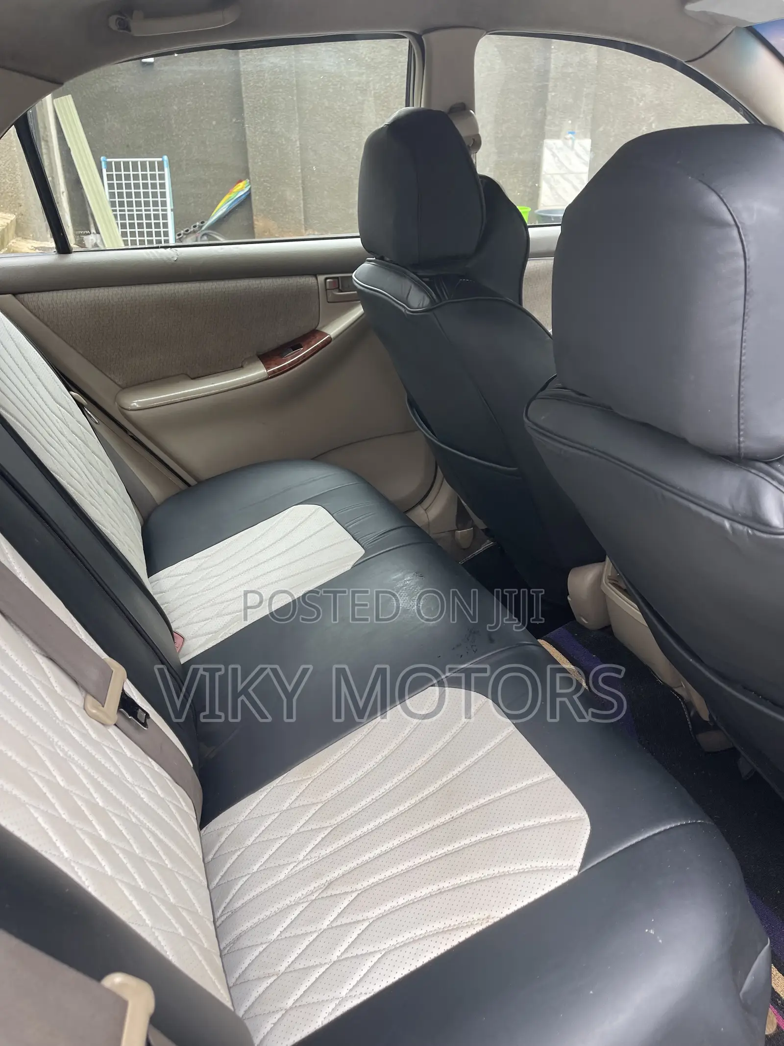 Toyota Corolla LE 2004 Gray
