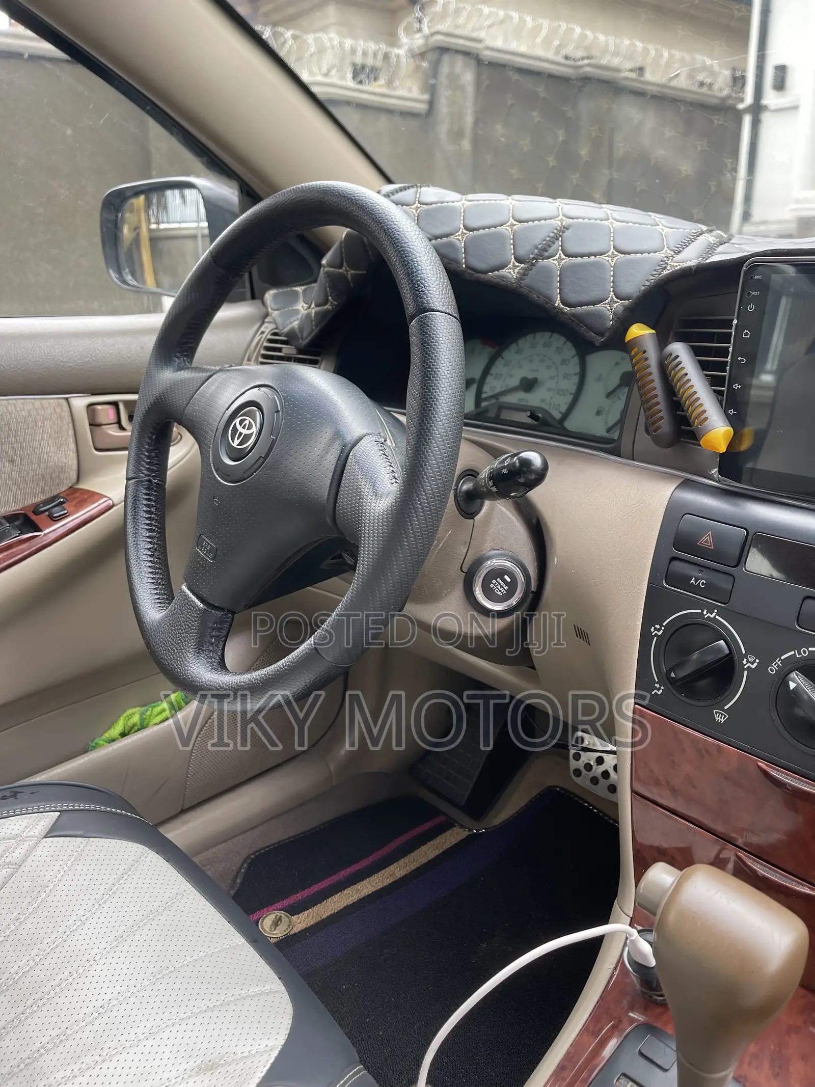 Toyota Corolla LE 2004 Gray
