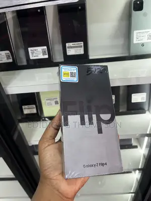 New Samsung Galaxy Z Flip4 512 GB Purple