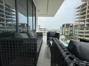 Luxury and Spacious 2 Bedroom Maisonette With 2 Furnished Balconies