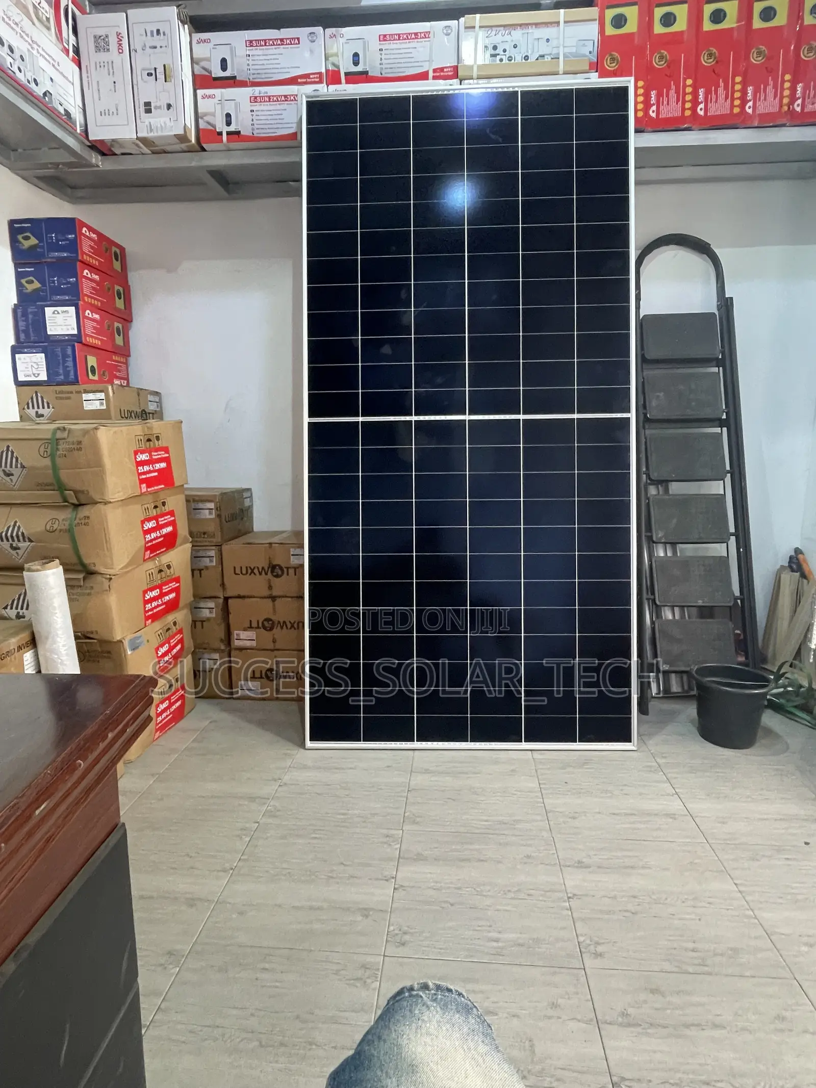 Aiko 650w Monocrystalline Solar Panel