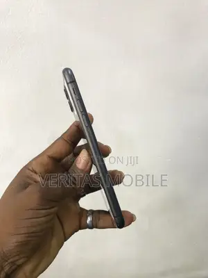 Apple iPhone 11 64 GB Black