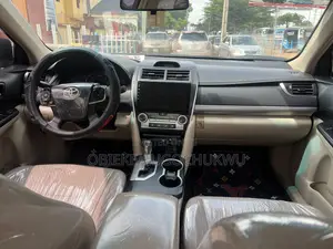 Toyota Camry LE 4dr Sedan (2.5L 4cyl 6A) 2014 Gray