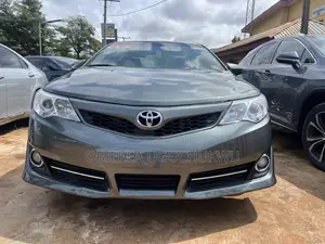 Toyota Camry LE 4dr Sedan (2.5L 4cyl 6A) 2014 Gray