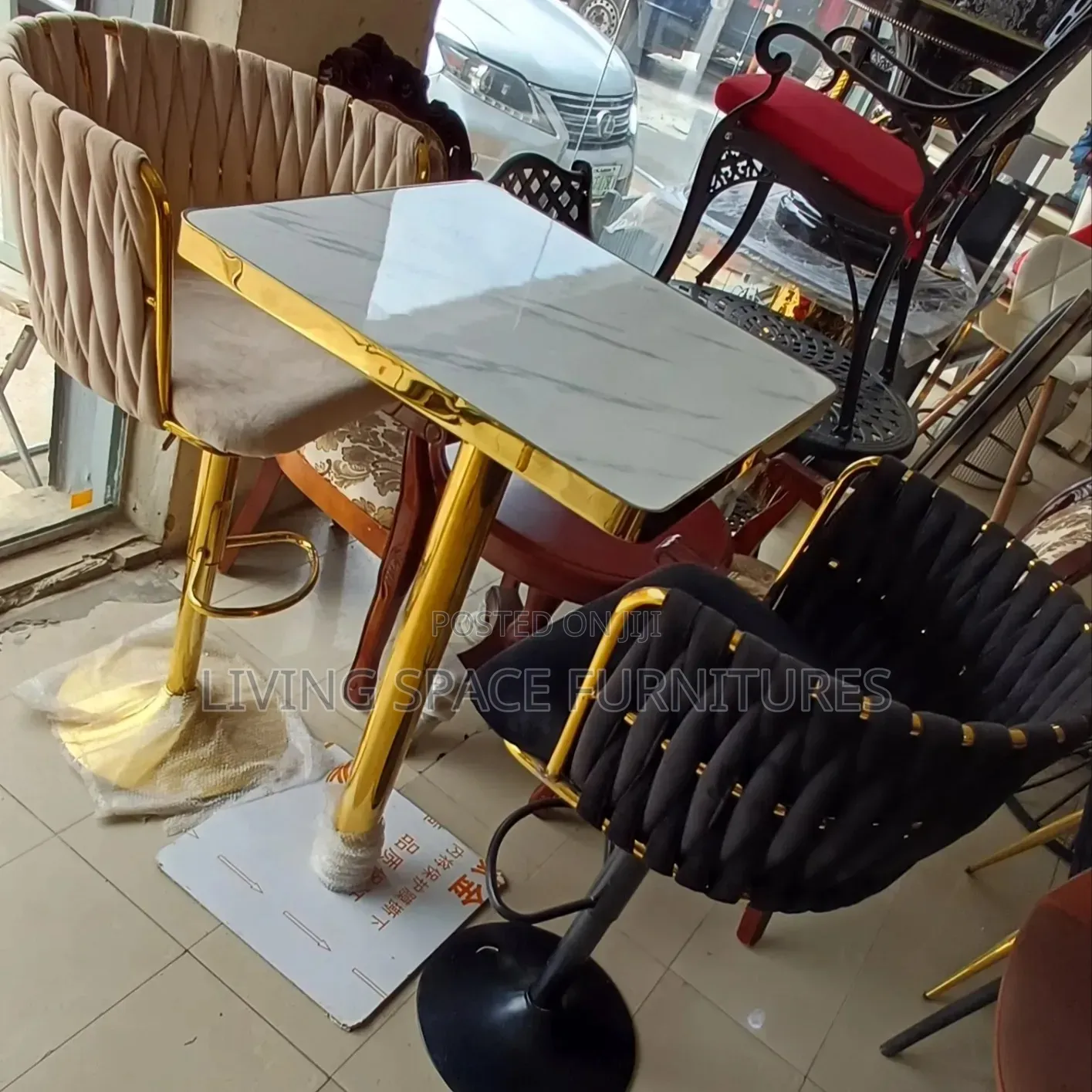 Adjustable Wine Bar Stools With Table