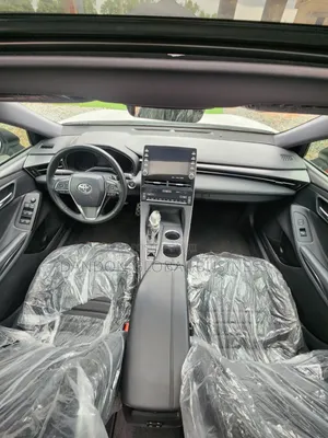 Toyota Avalon XSE FWD Sedan (3.5L V6 8A) 2019 White