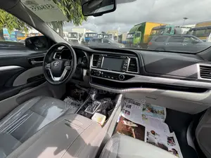 Toyota Highlander 2015 Silver