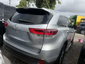 Toyota Highlander 2015 Silver