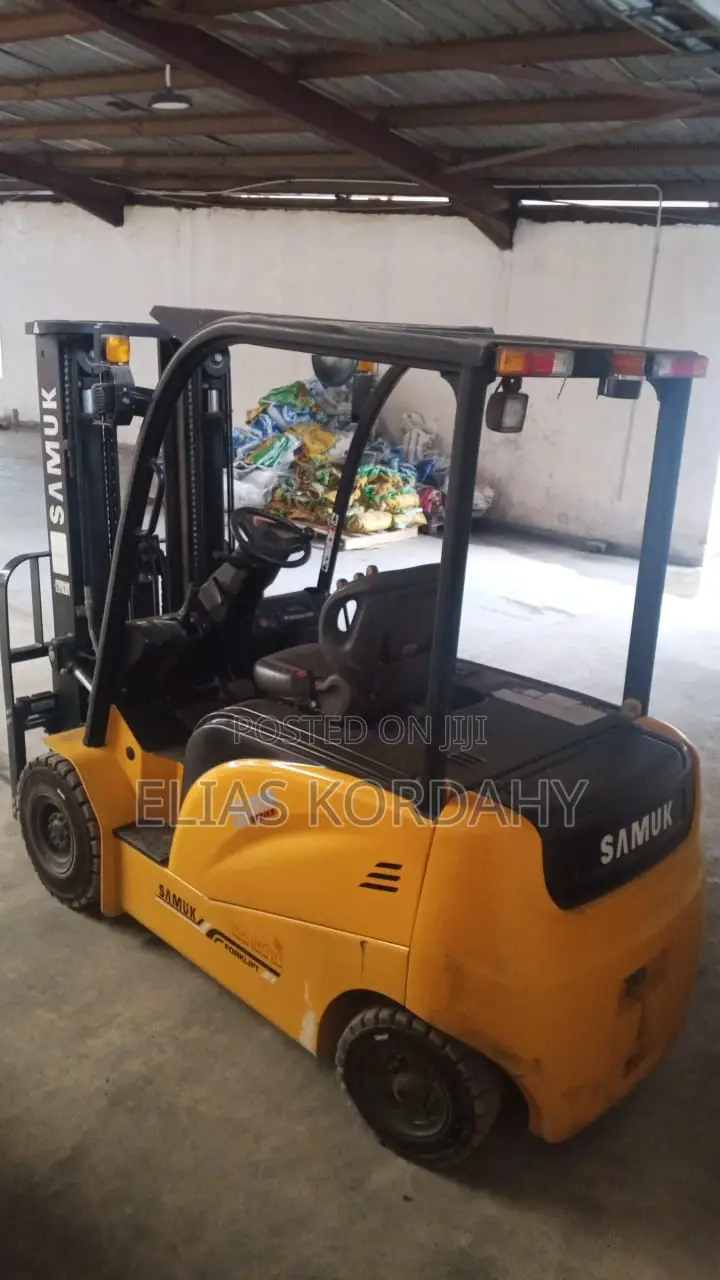 Forklift Electric
