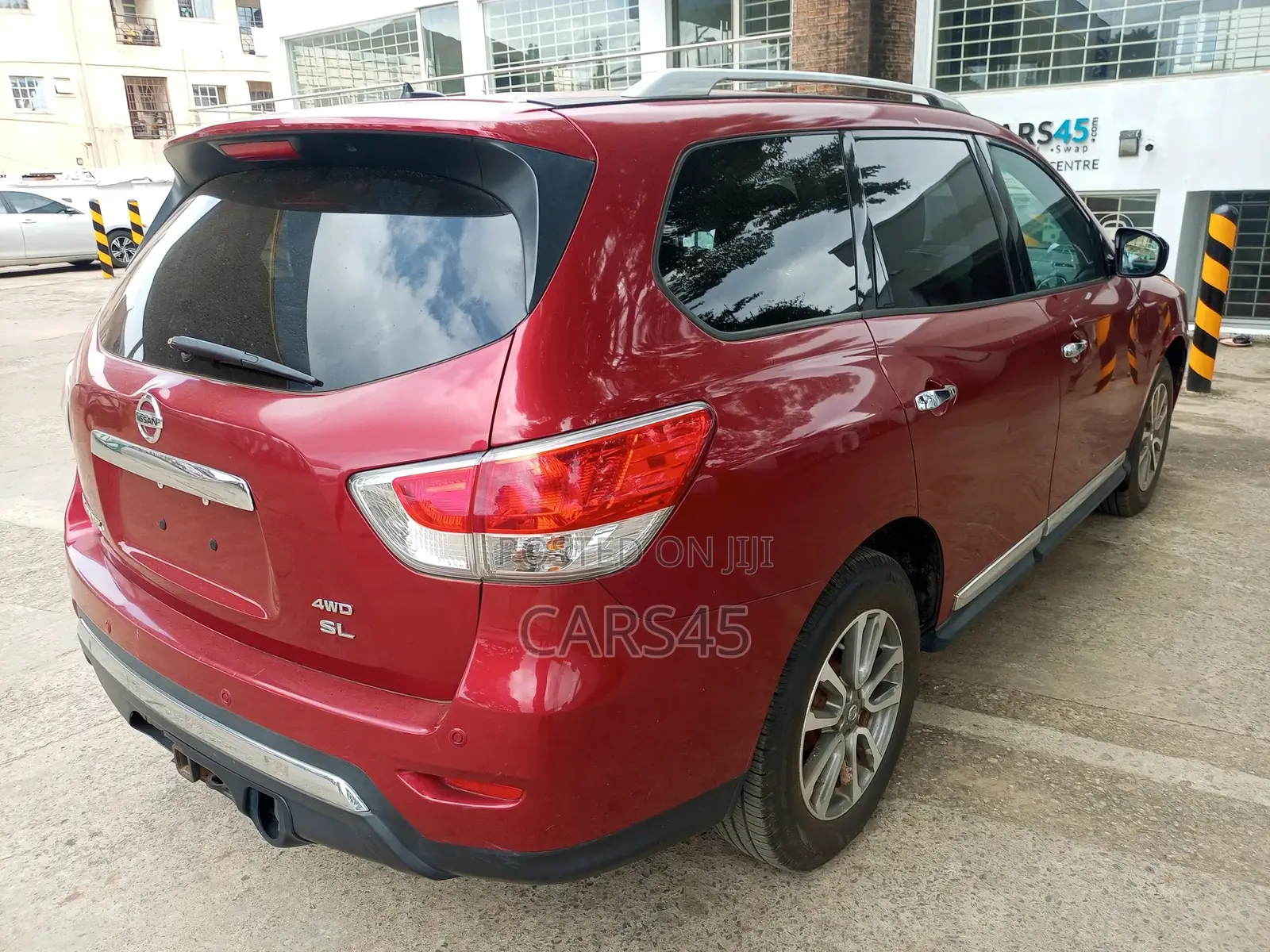 Nissan Pathfinder 2014 Red