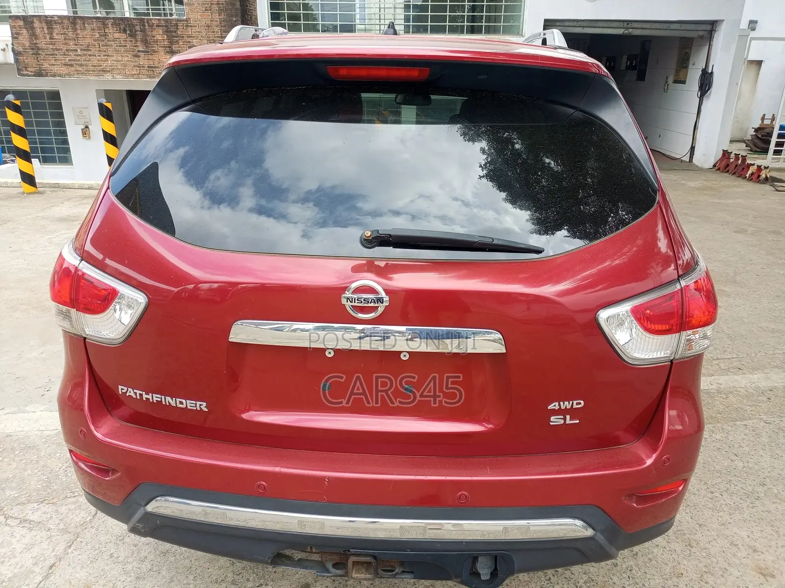 Nissan Pathfinder 2014 Red
