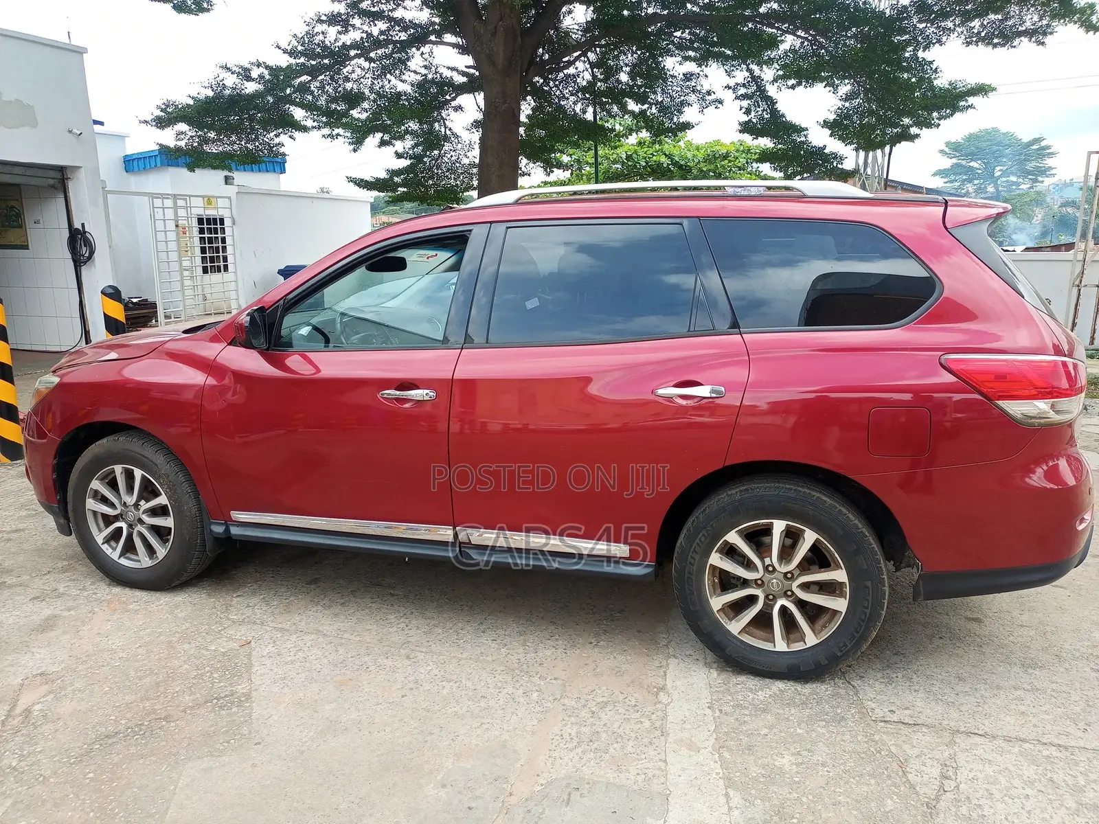 Nissan Pathfinder 2014 Red