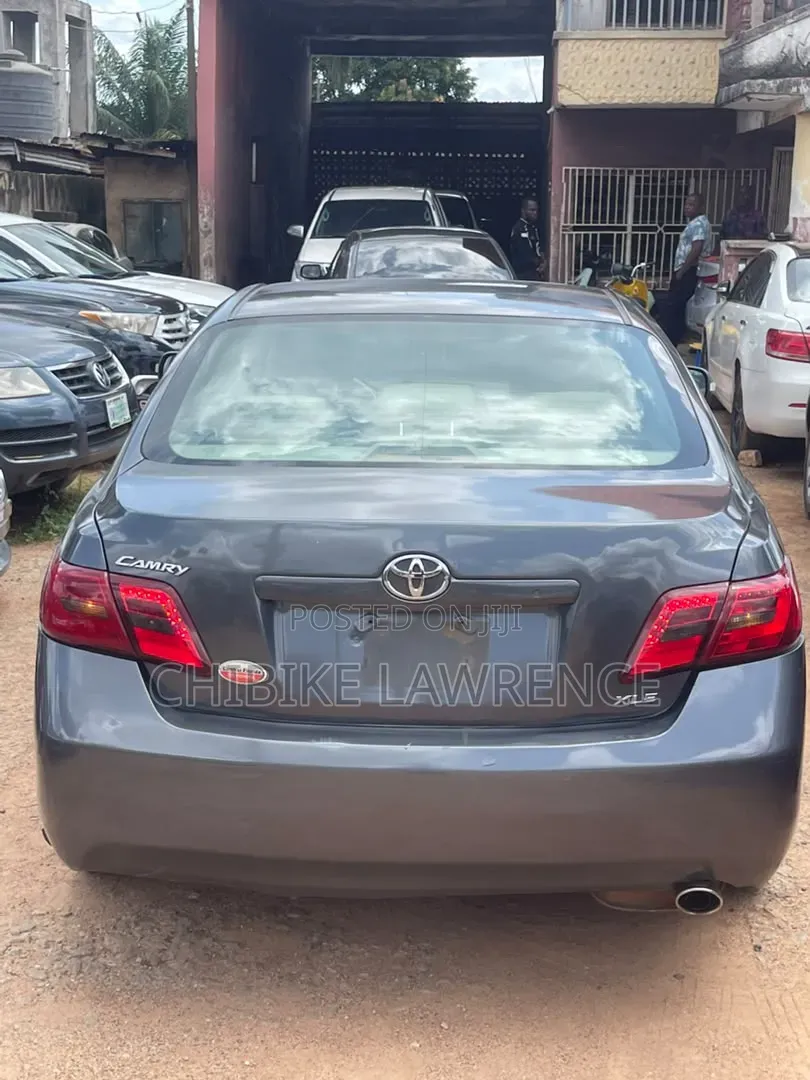 Toyota Camry 2009 Gray