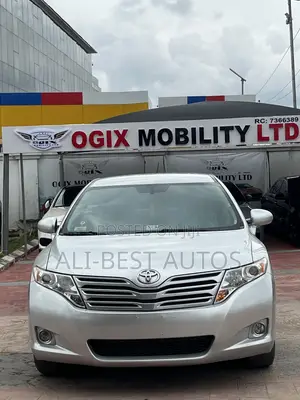 Toyota Venza 2010 Silver