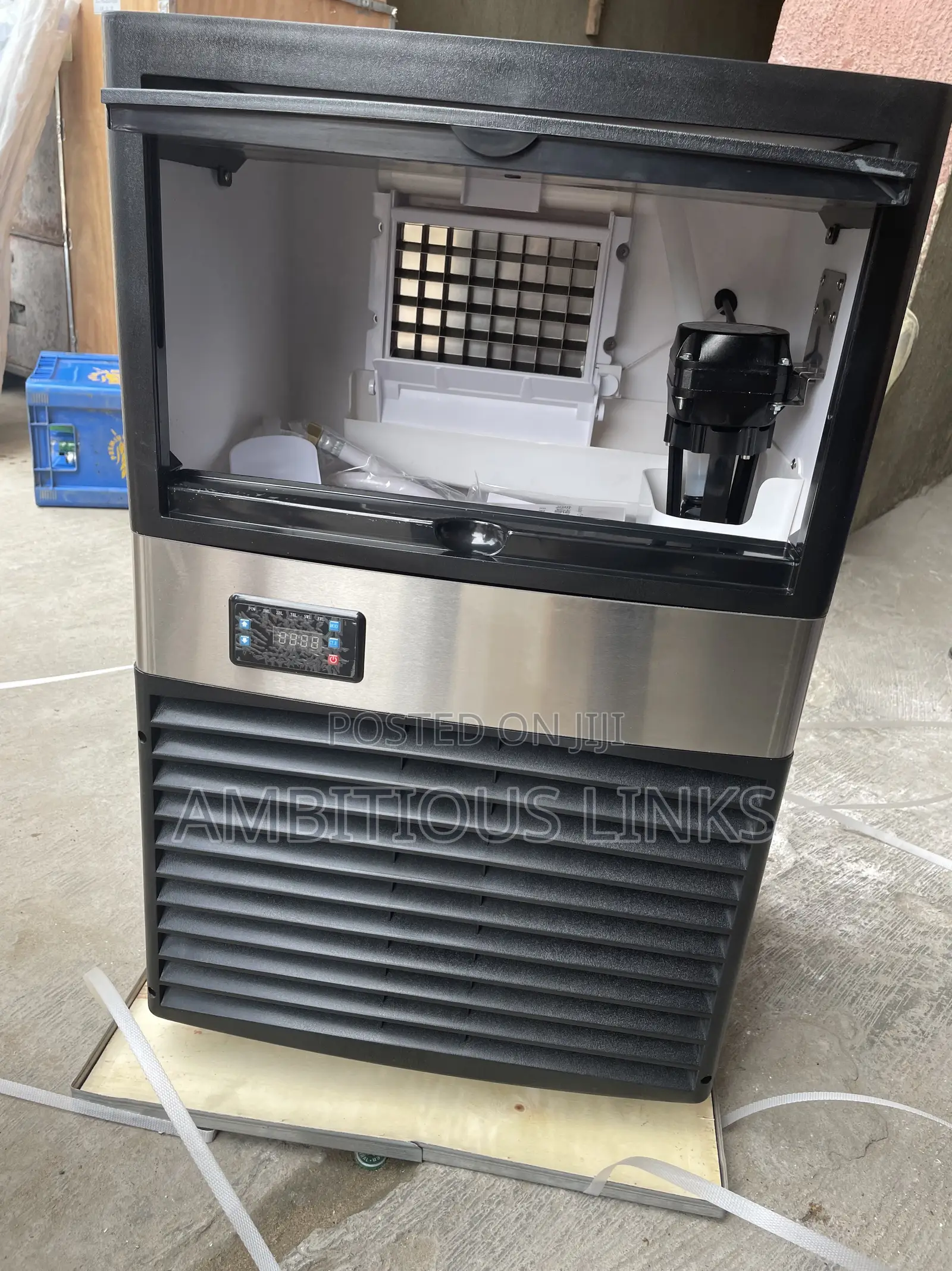 40 Cubes Ice Maker