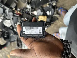 Porsche Cayenne Acceleration Sensor
