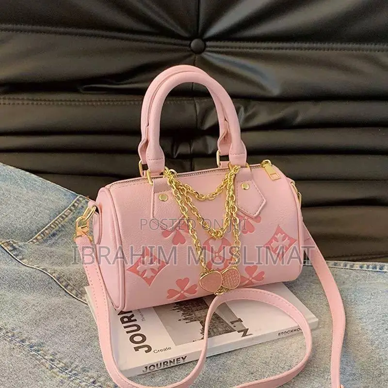 Round Chain Bag