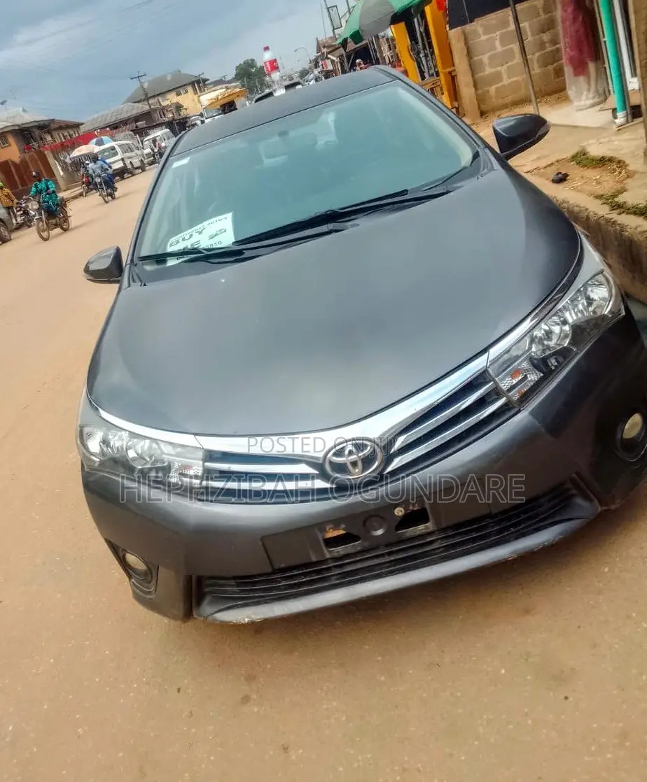 Toyota Corolla 2015 Gray