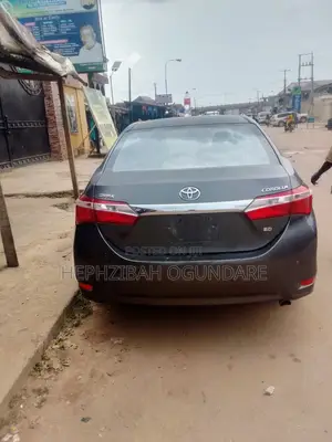 Toyota Corolla 2015 Gray