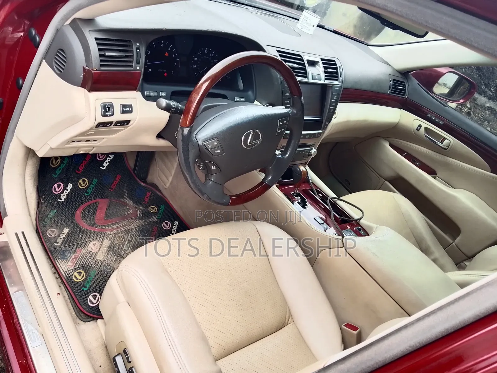 Lexus LS 460 2011 Red