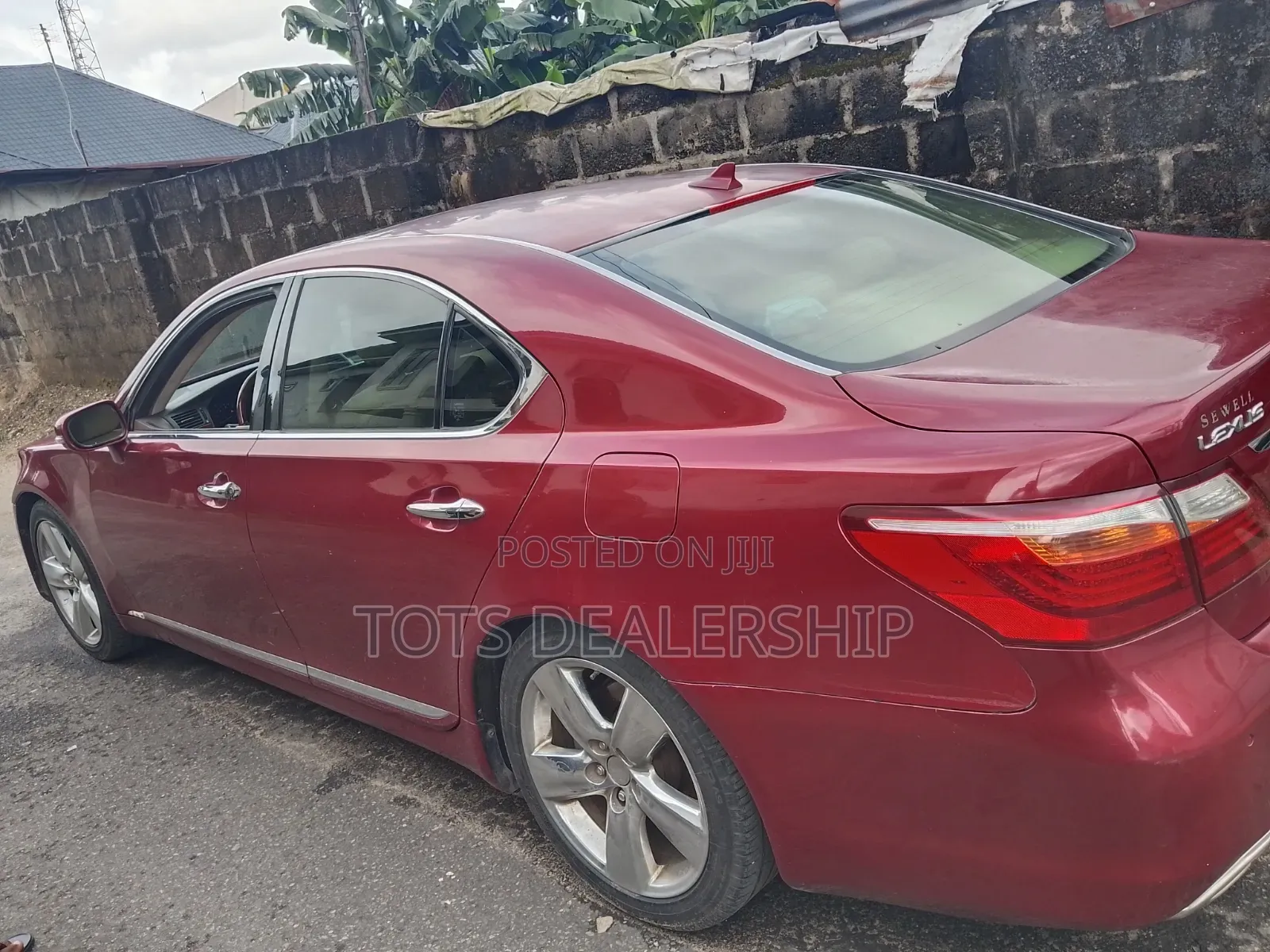 Lexus LS 460 2011 Red