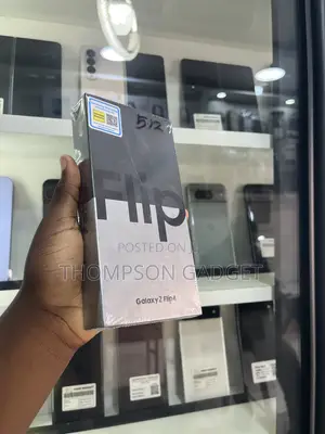 New Samsung Galaxy Z Flip4 512 GB Purple