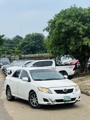 Toyota Corolla 2009 White