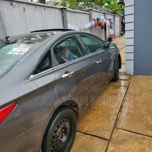 Hyundai Sonata Limited 2.0T Sedan (2.0L 4cyl 6A) 2013 Gray