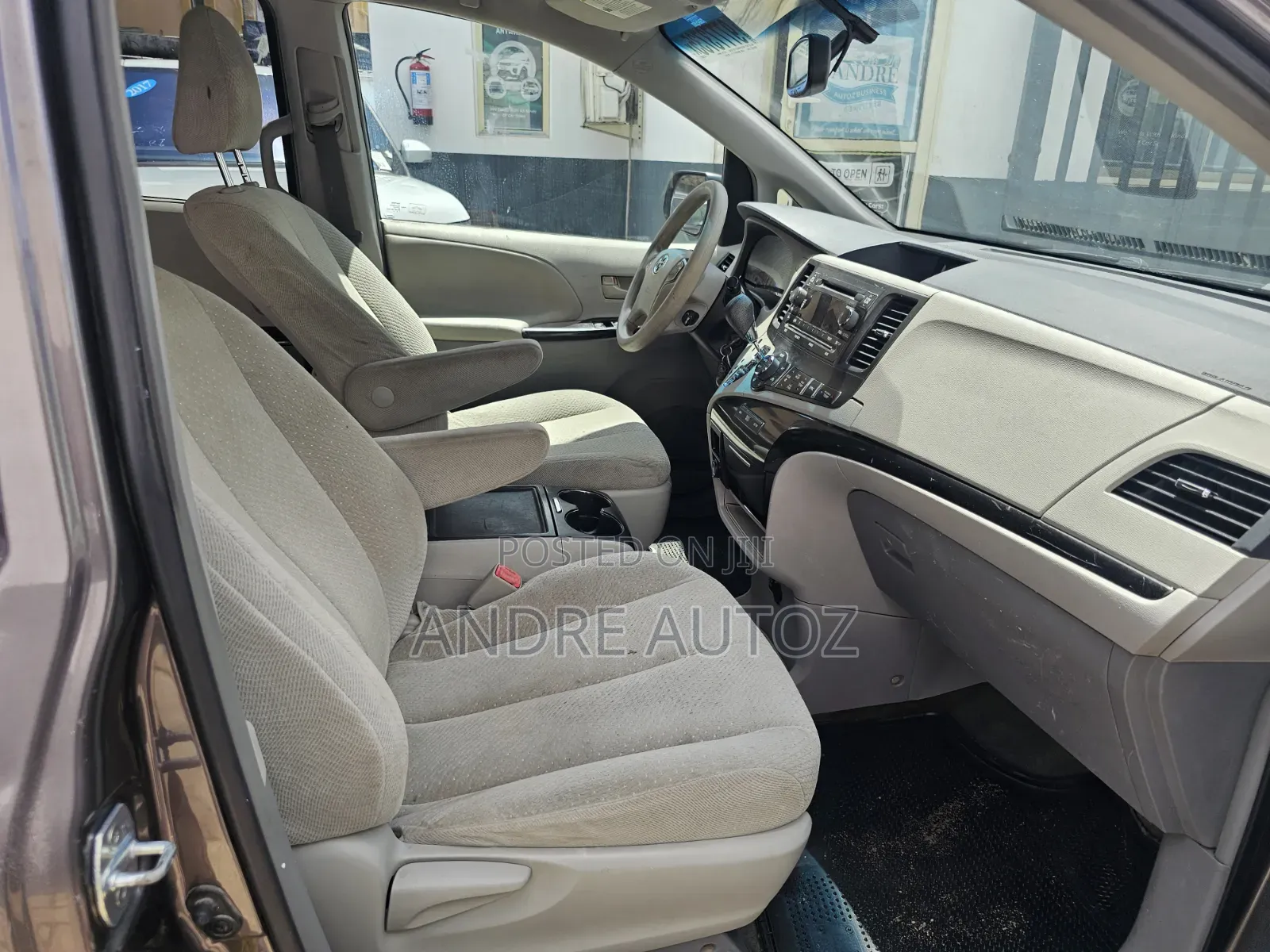 Toyota Sienna 2015 Gray