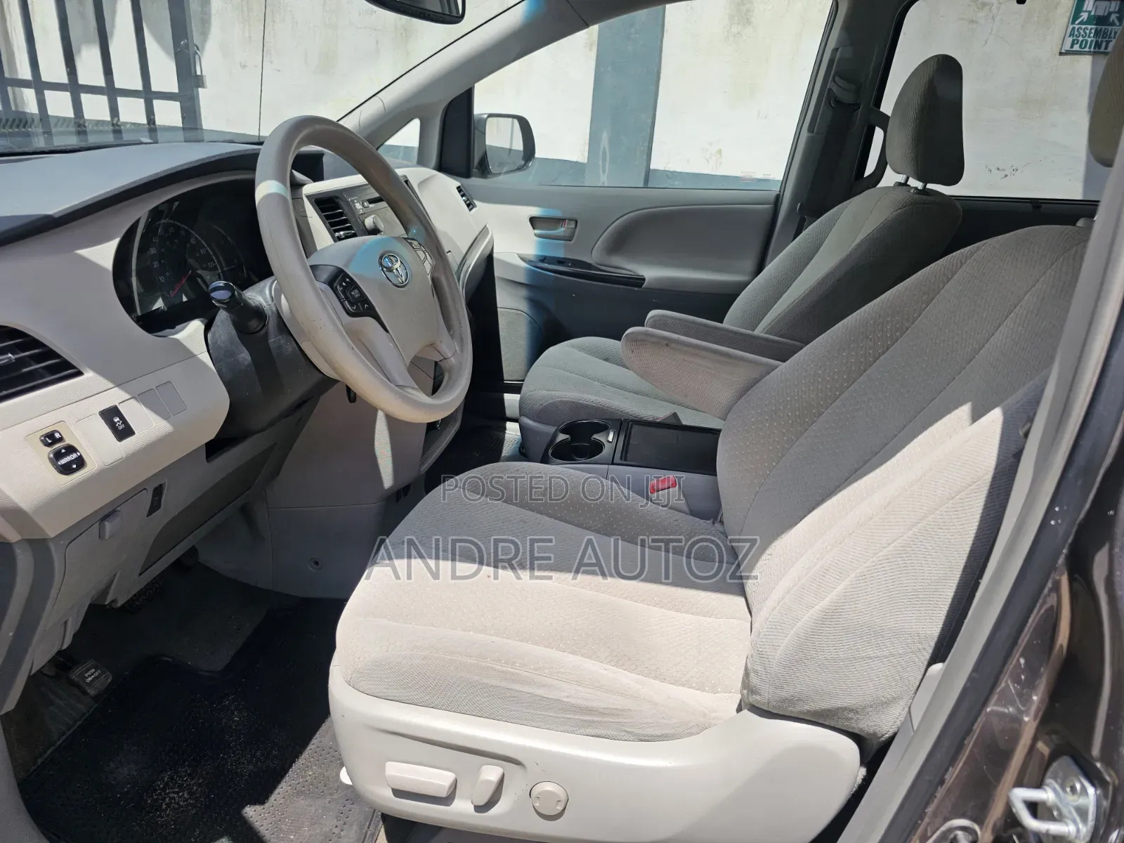 Toyota Sienna 2015 Gray