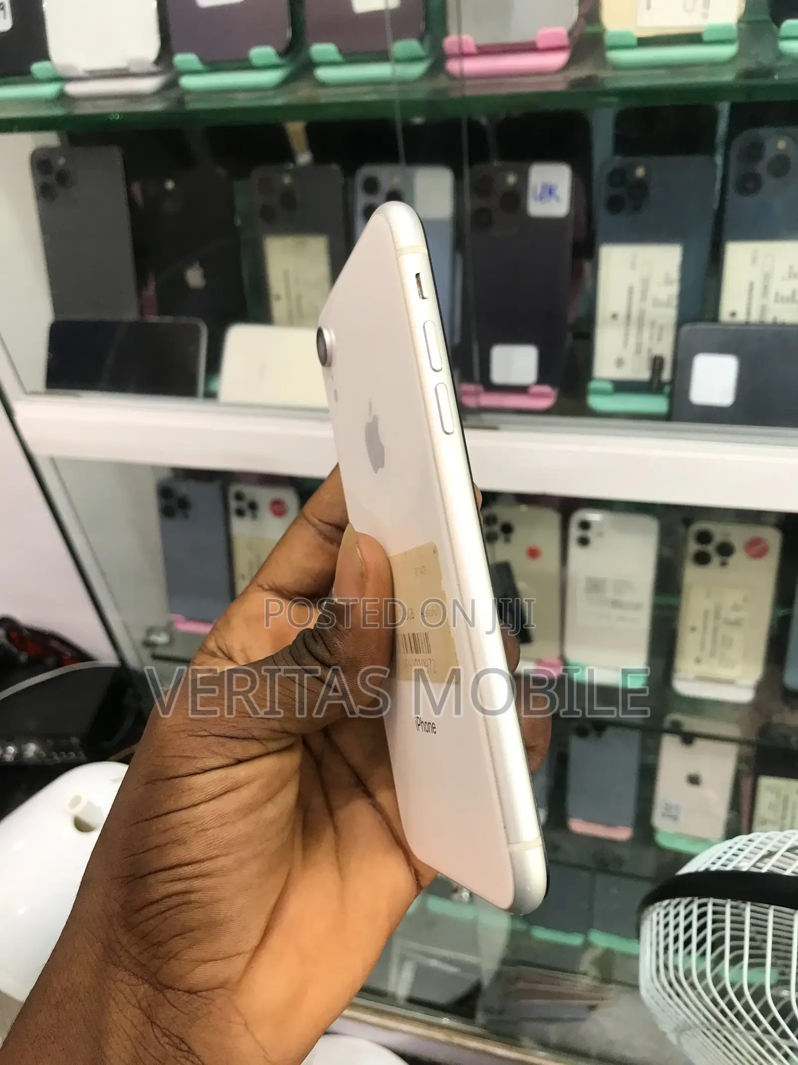 Apple iPhone XR 64 GB White