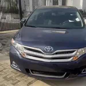Toyota Venza XLE 4dr Wagon (2.7L 4cyl 6A) 2015 Gray