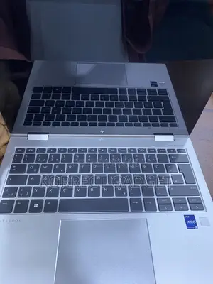 Laptop HP EliteBook 830 G9 16GB Intel Core i5 SSD 256GB