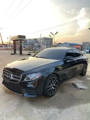 Mercedes-Benz E300 4Matic AWD Sedan (2.0L 4cyl 9A) 2017 Black