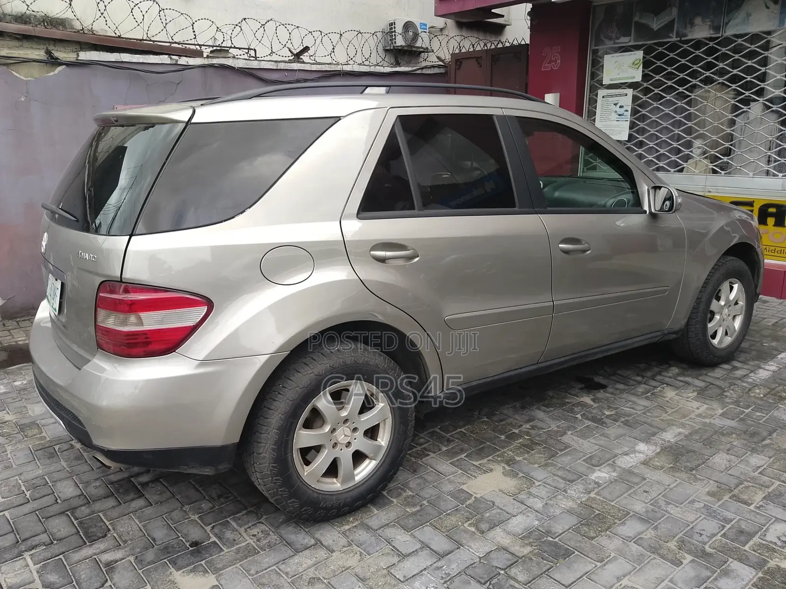 Mercedes-Benz M Class 2006 Gray