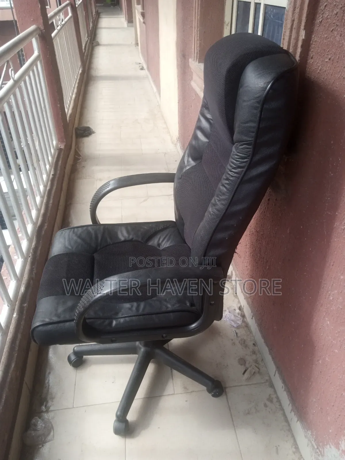 Executive Office Chair