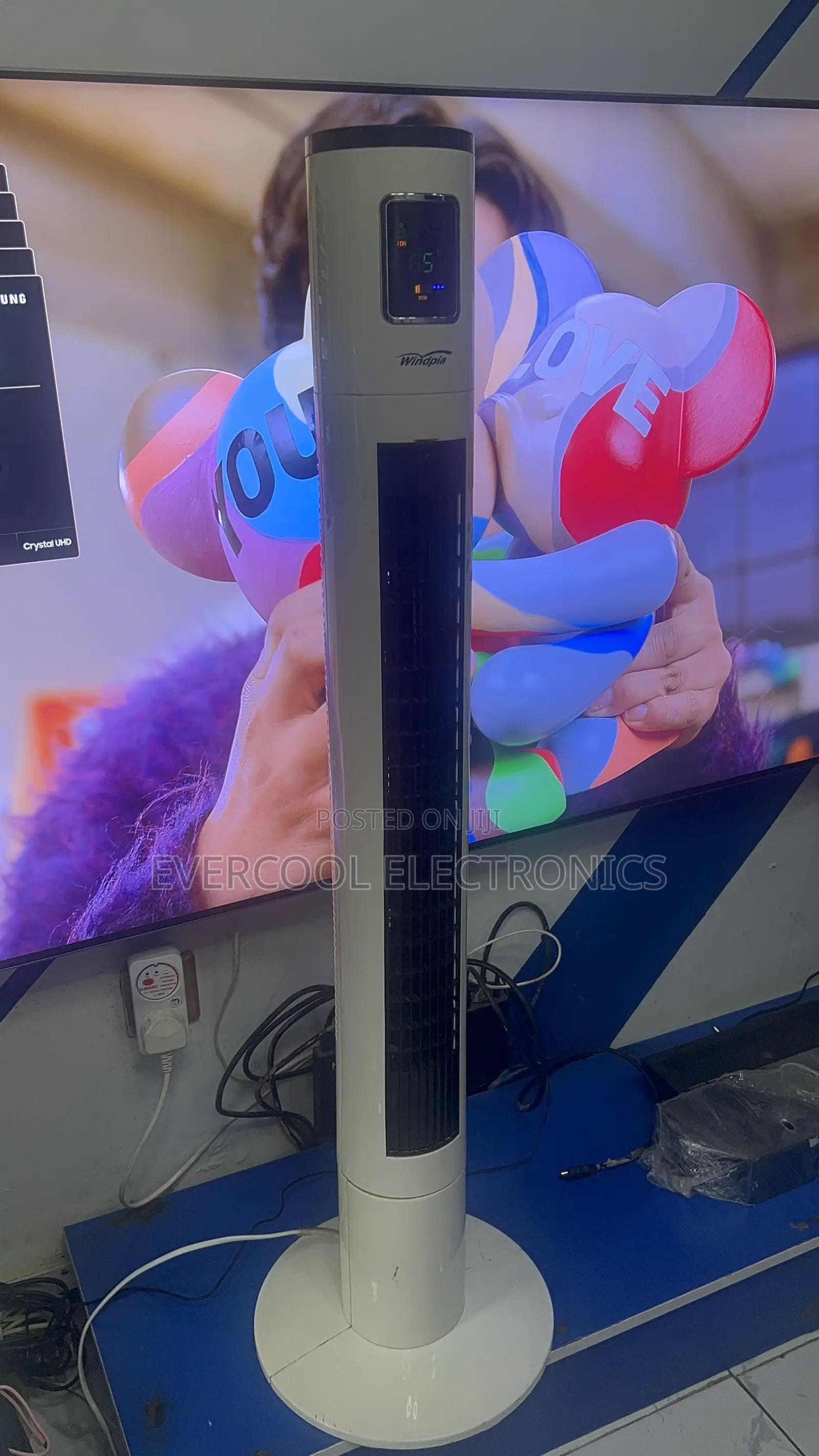 46” Windpia Oscillating Tower Fan With Ionizer